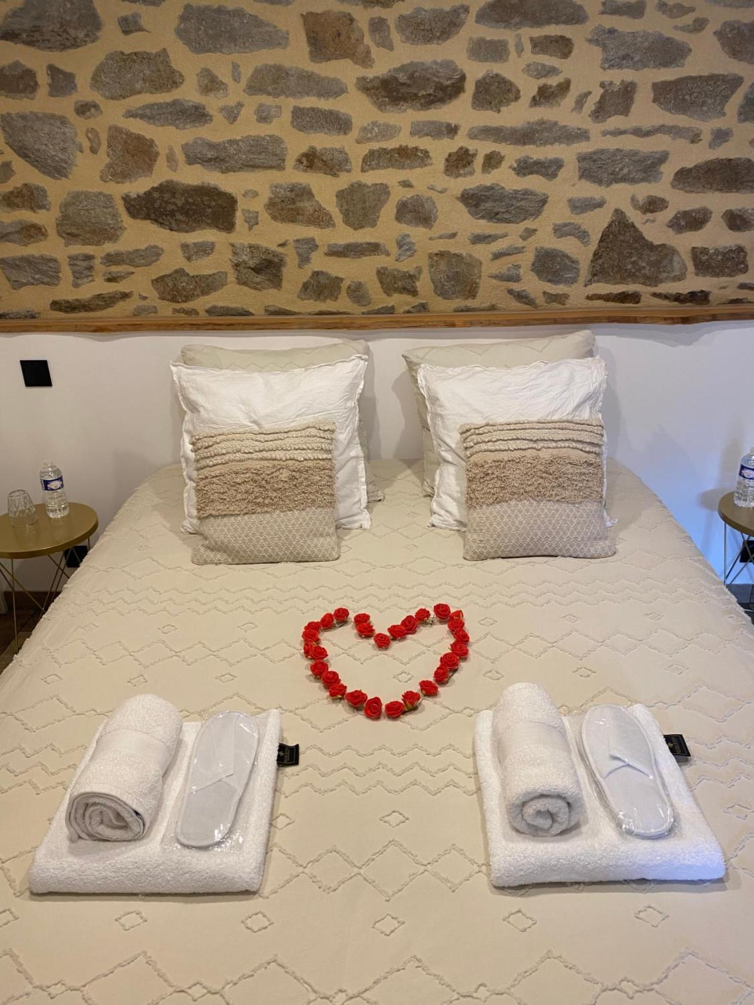 Villa Lily Spa, Chambre D'Hotes Avec Spa Privatif La Vicomté-sur-Rance Exterior foto